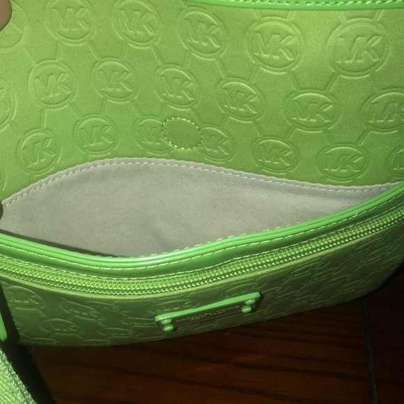 Michael Kors Crossbody - Picture 3 of 3